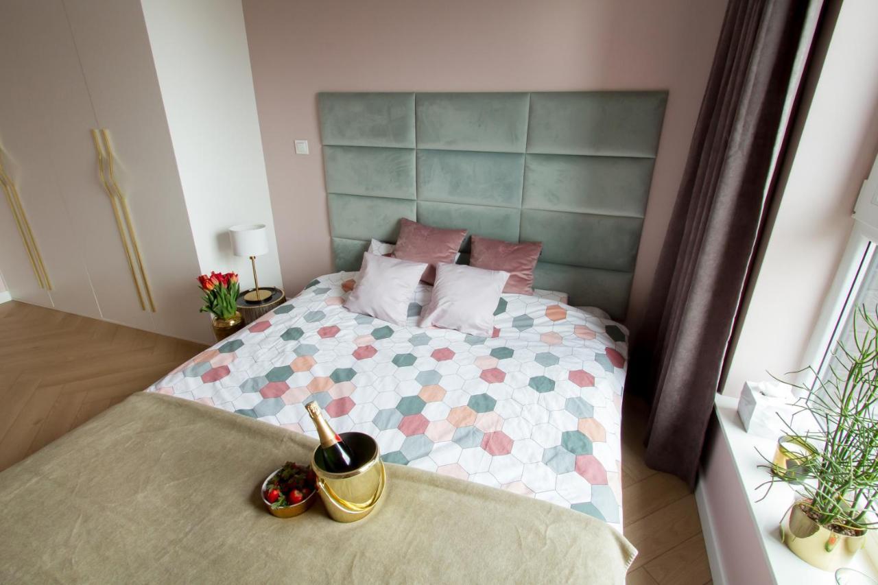 Nowy Apartment Przy Placu Szembeka 华沙 外观 照片